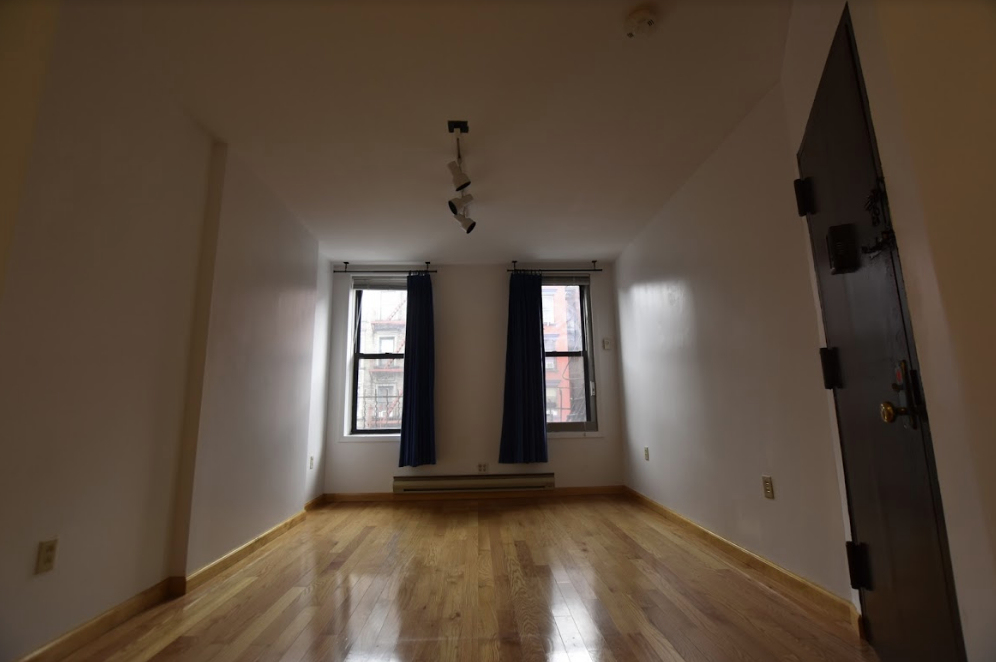 126 East Broadway - Photo 2