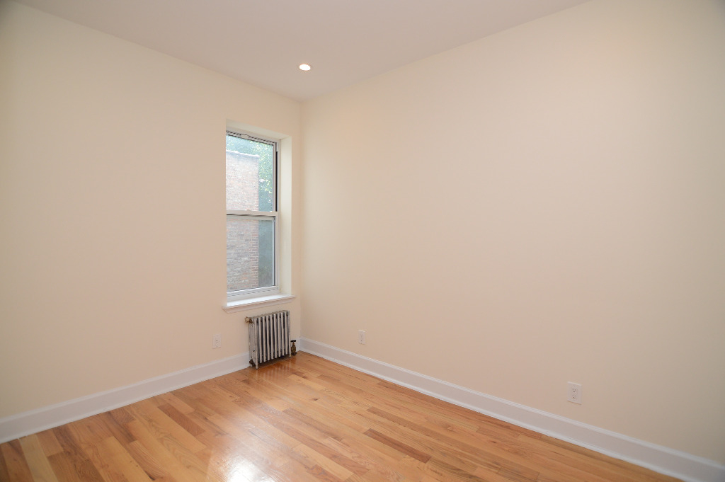 2325 Foster Avenue - Photo 5