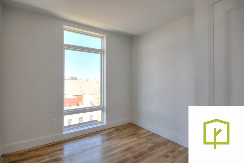 310 Graham Avenue #4l - Photo 4