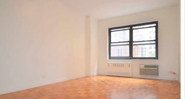 East  55 Street - Photo 8