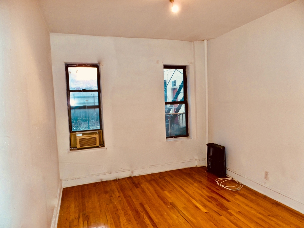 1087 Carroll Street - Photo 4