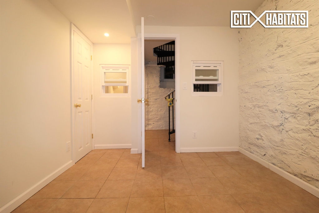 535 East 87th Street - Photo 10