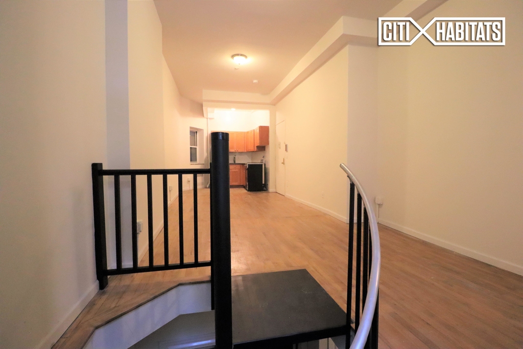 535 East 87th Street - Photo 8