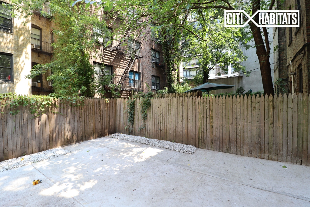 535 East 87th Street - Photo 18