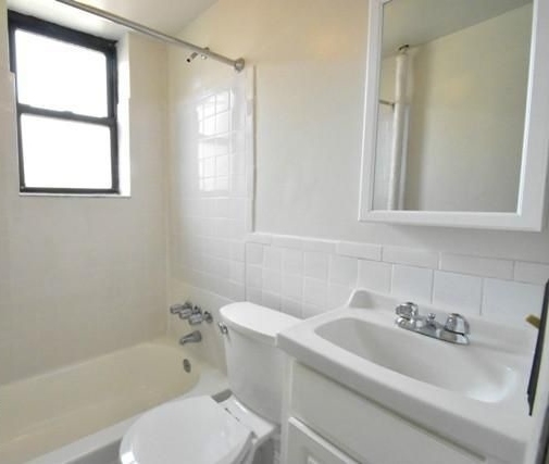 323 E 89th - Photo 3