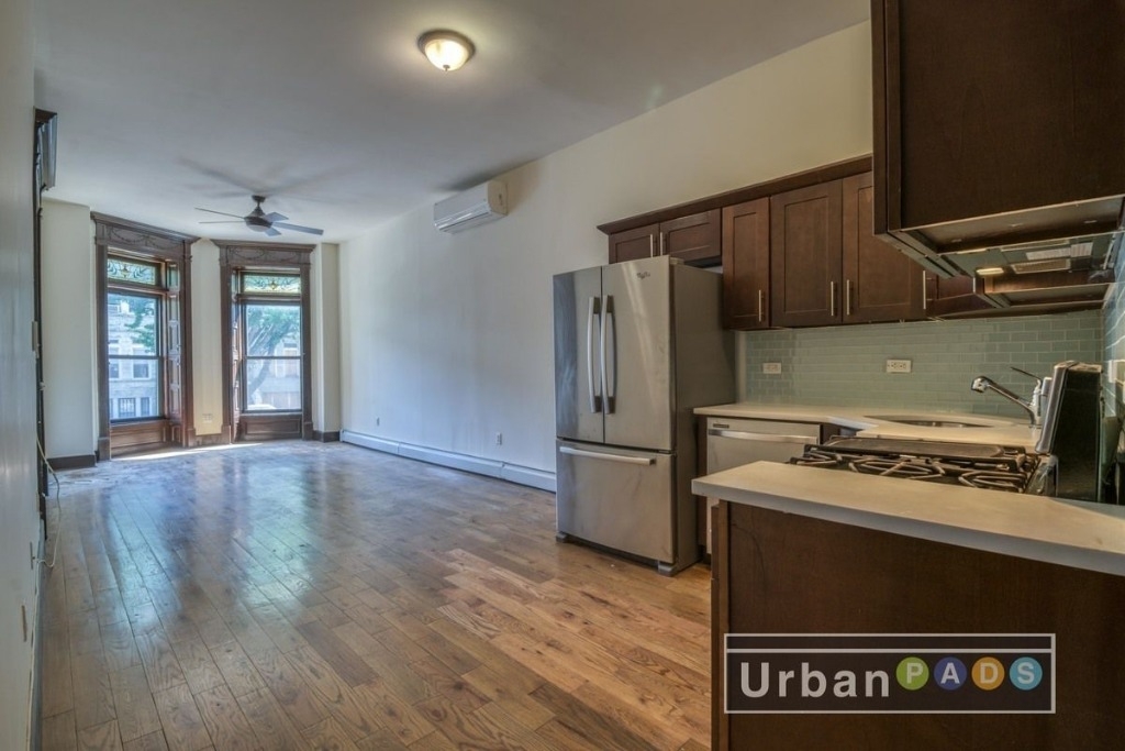 1277 Bergen Street  - Photo 4