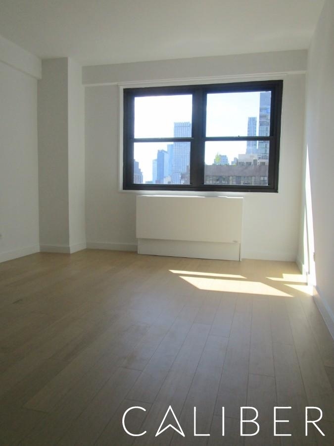 East 39th Street - Photo 6