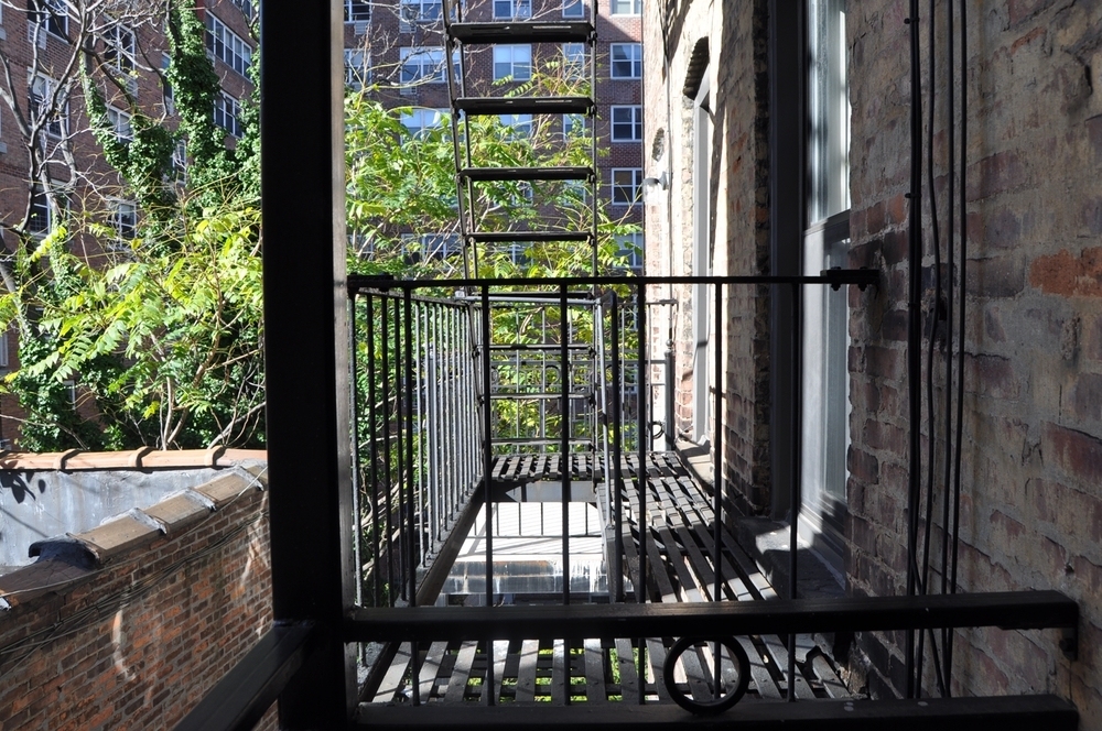 East 75th street  - Photo 6