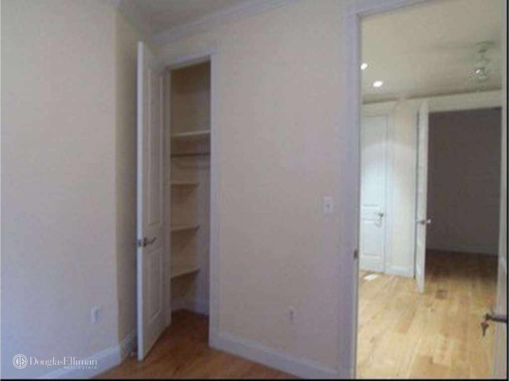 138 East 16th St - Photo 1