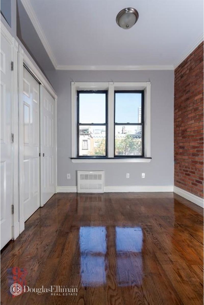 232 West 14th St - Photo 3