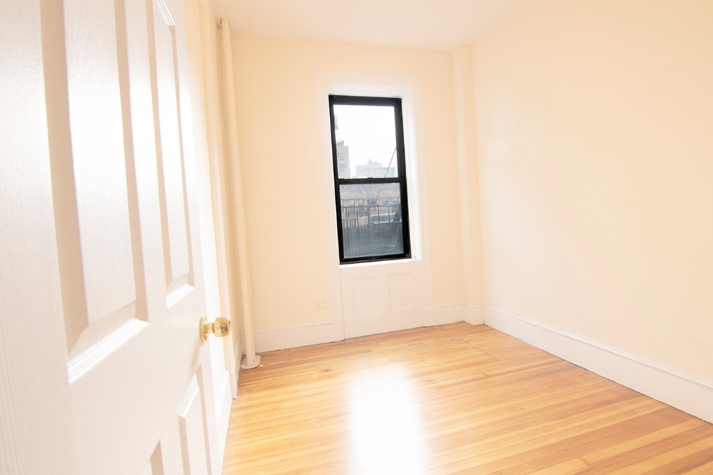 217 East 27 Street - Photo 3