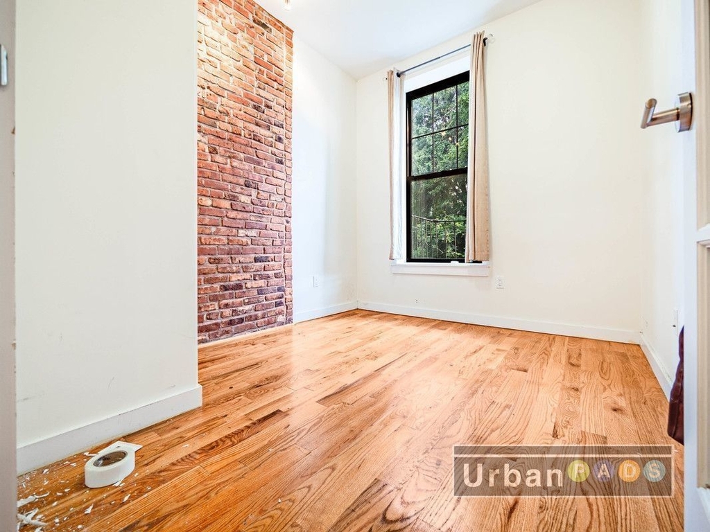 1012 Fulton st - Photo 3