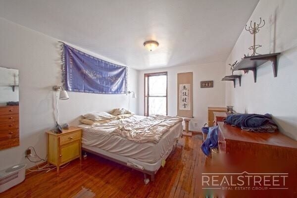 575 Warren St - Photo 3