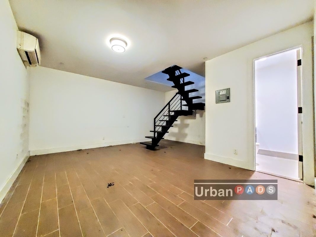 1740 Pacific St - Photo 8