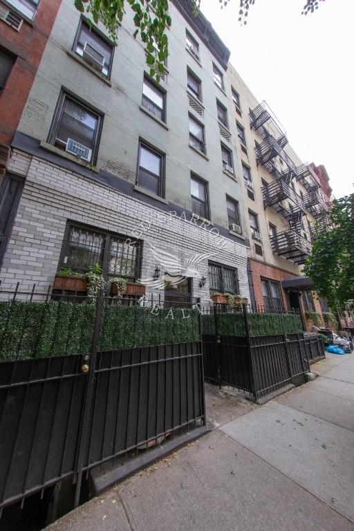 420 East 83rd Street - Photo 3