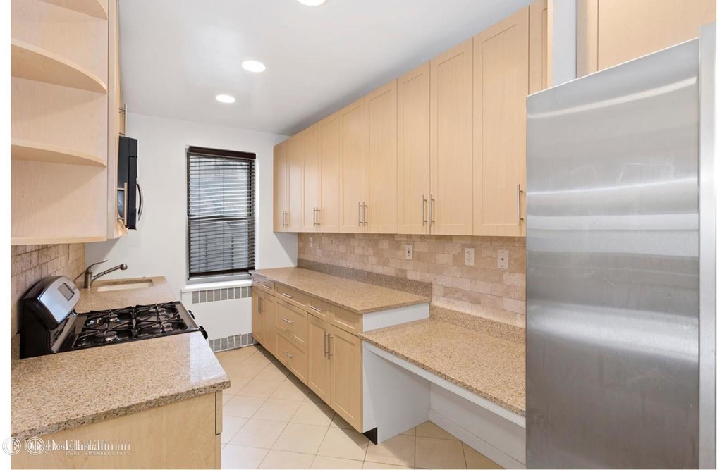 330 East 63rd St - Photo 1