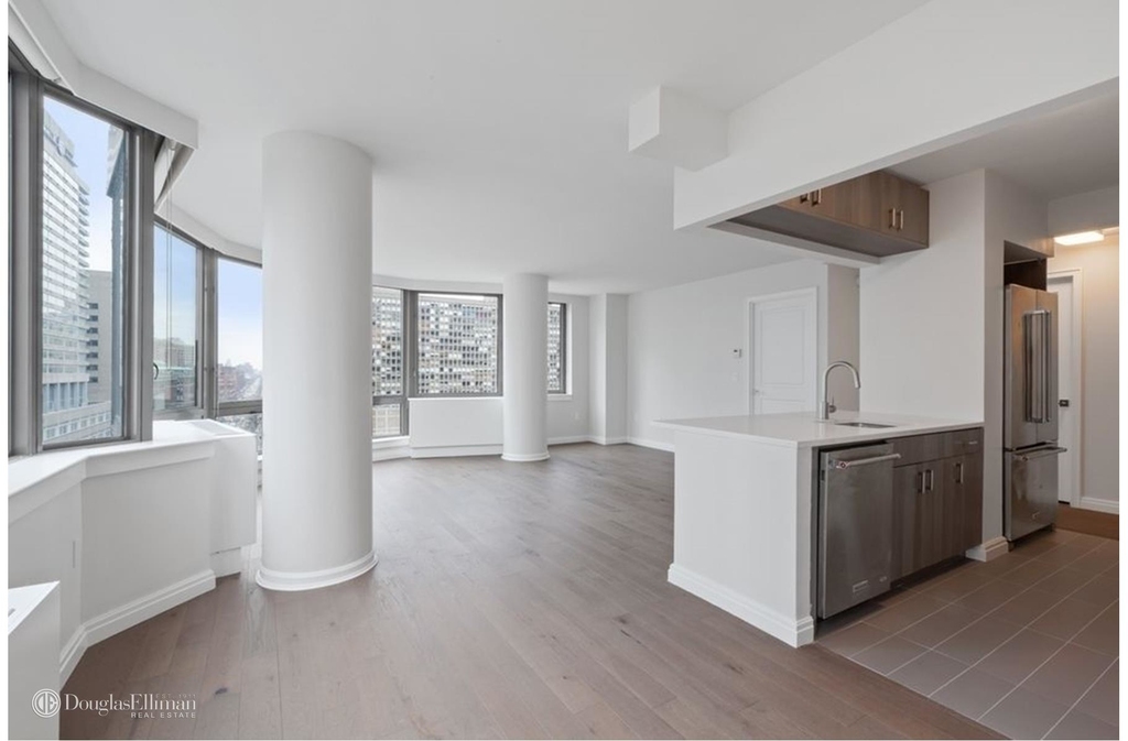 377 East 33rd St - Photo 12