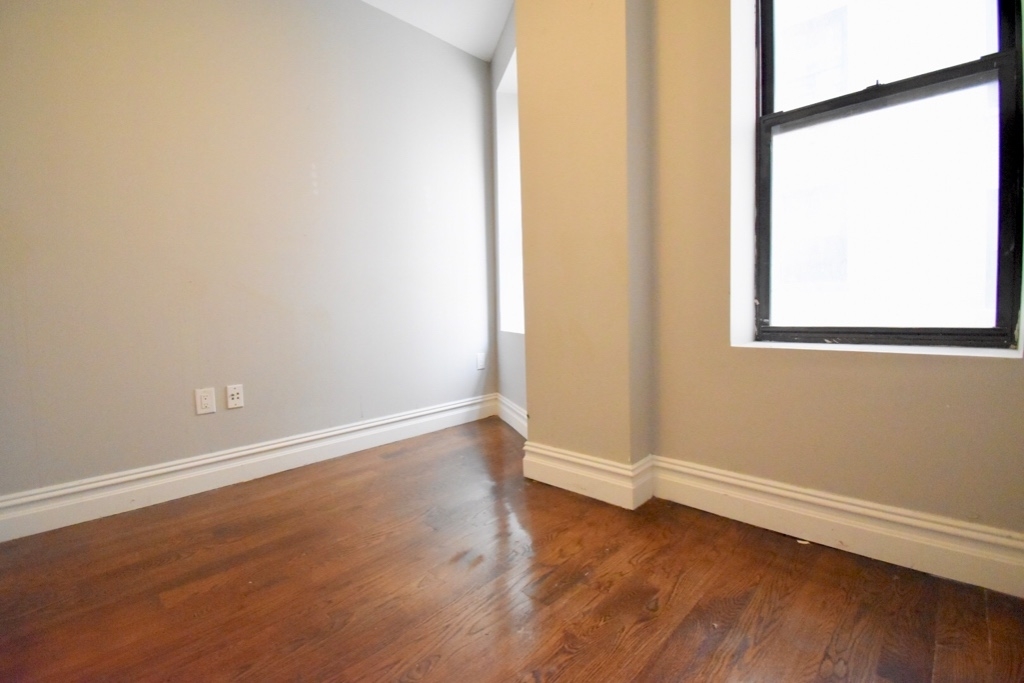 625 W 156th Street - Photo 6