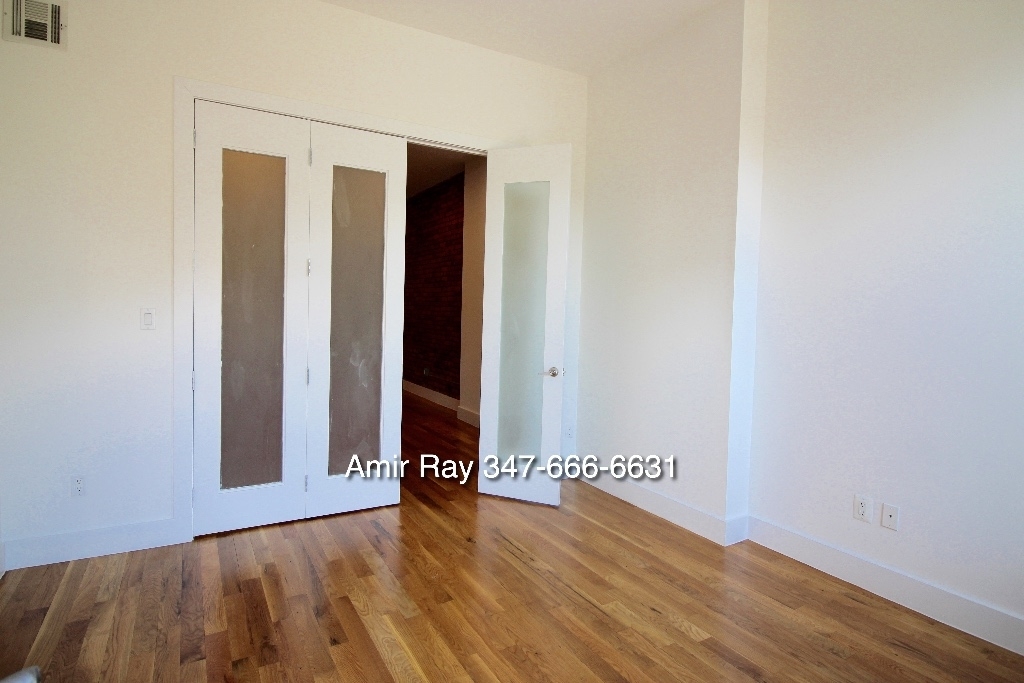 841 Kent Ave  - Photo 4