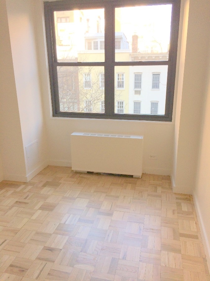 166 East 34th Street - Photo 1