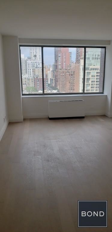 East 58th Street - Photo 1