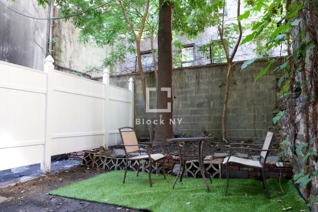 354 East 78th Street - Photo 4