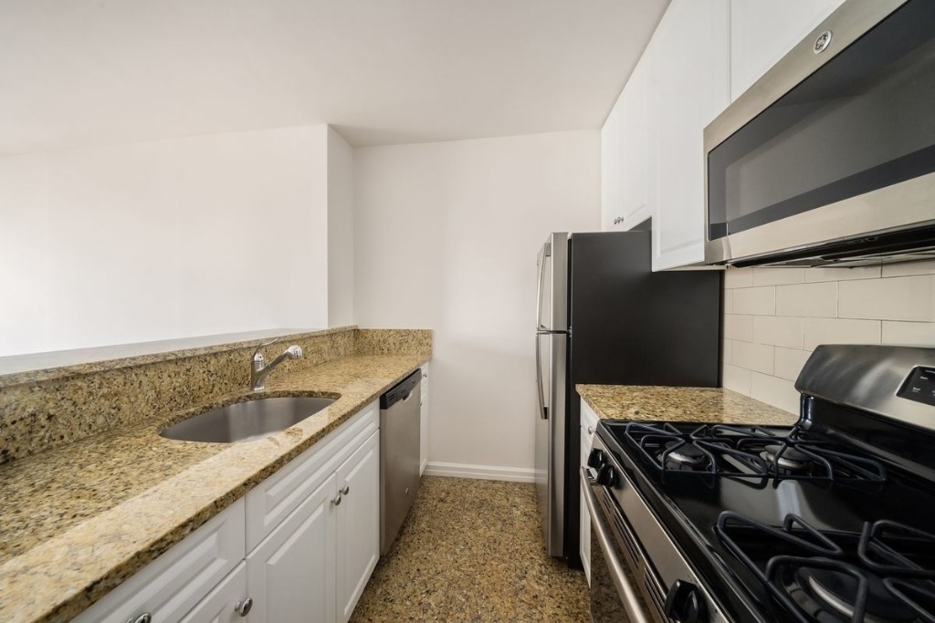 235 West 56th Street - Photo 3