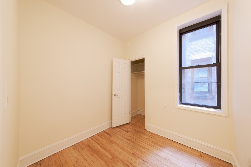 711 2nd Avenue - Photo 1