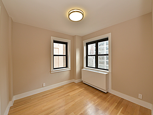 East 47th Street - Photo 2