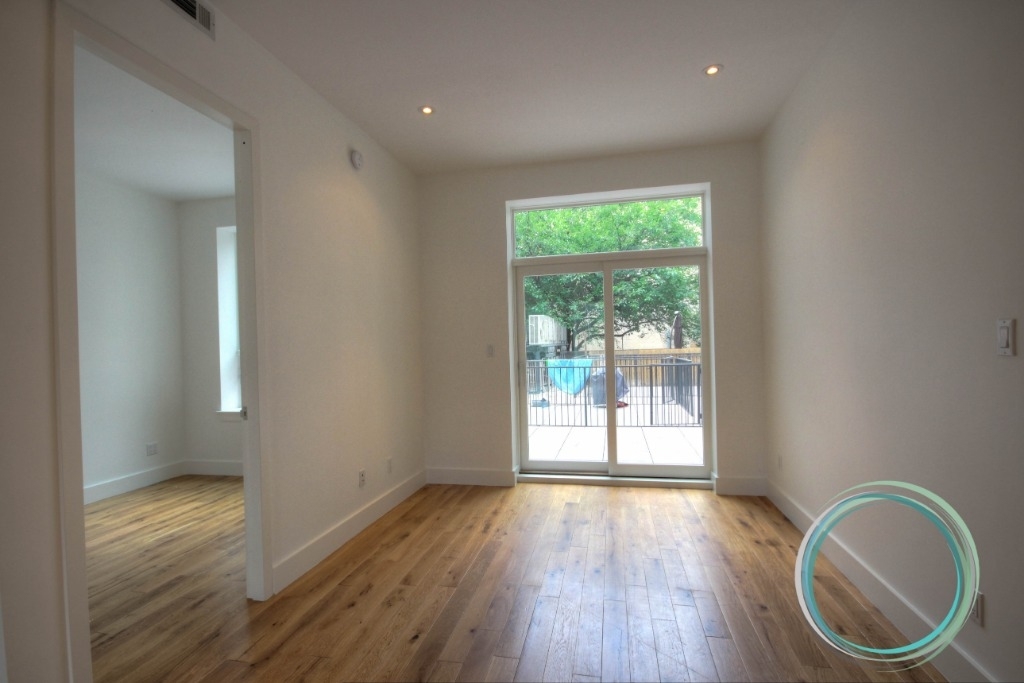 105 Leonard st - Photo 11