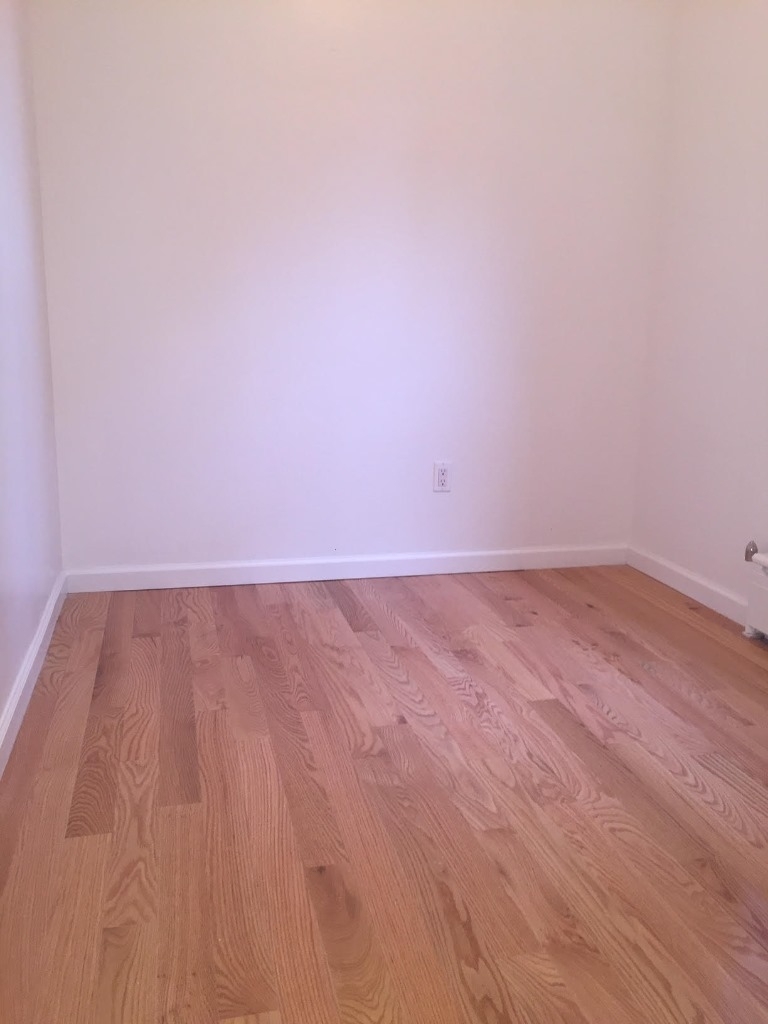 521 East 12th Street  - Photo 5