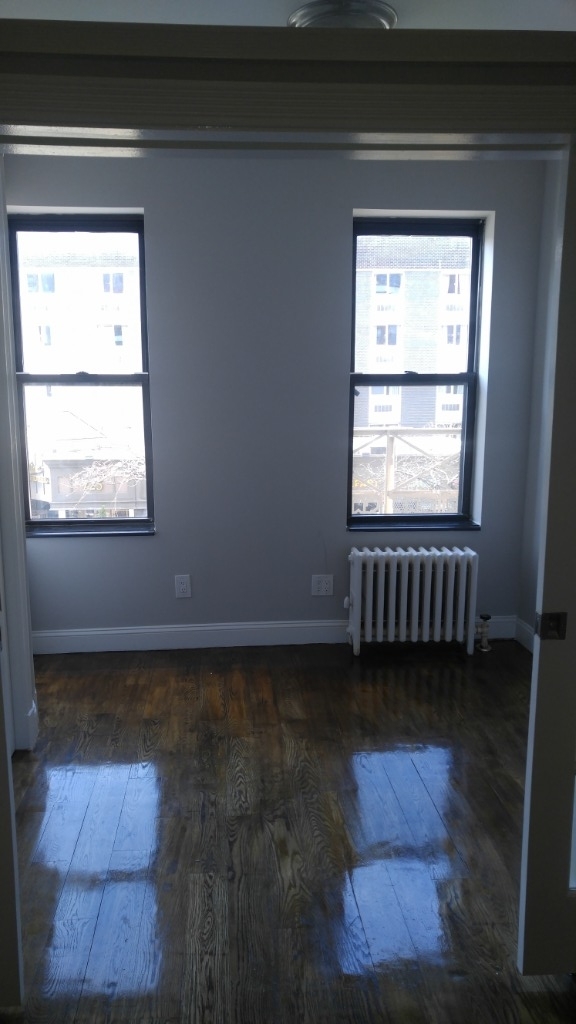 722 10th avenue - Photo 2