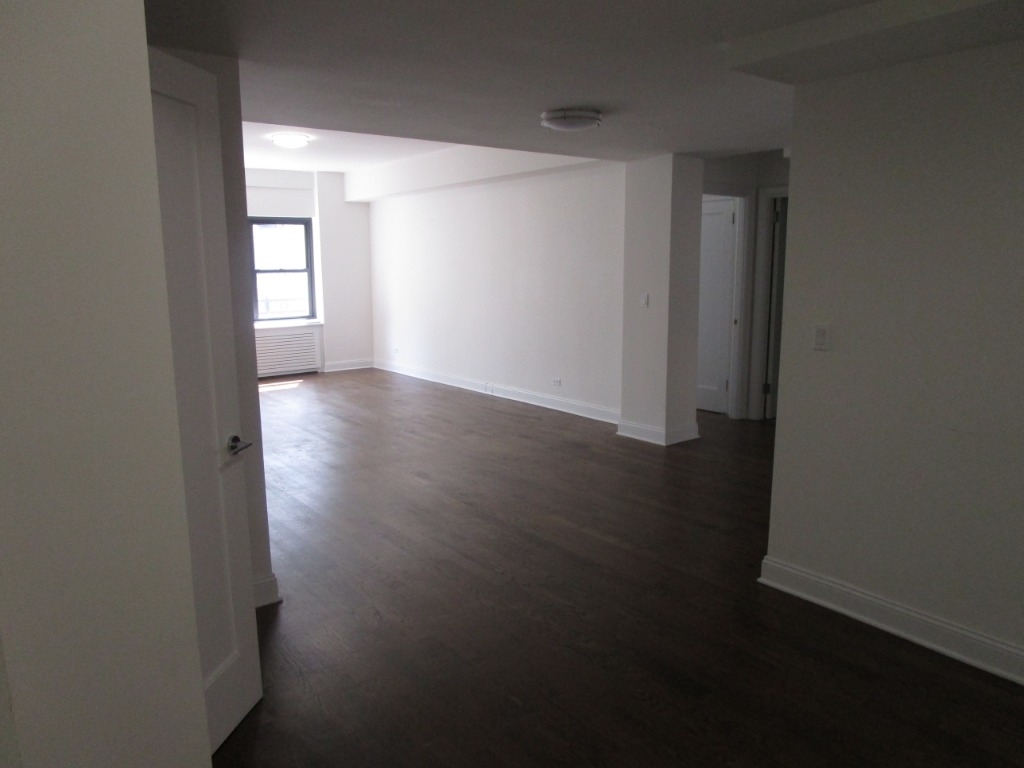  East 57 street - Photo 1