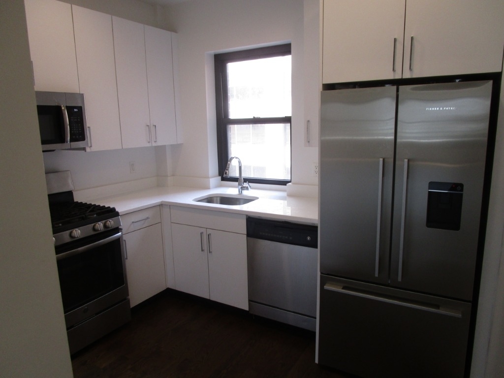  East 57 street - Photo 2