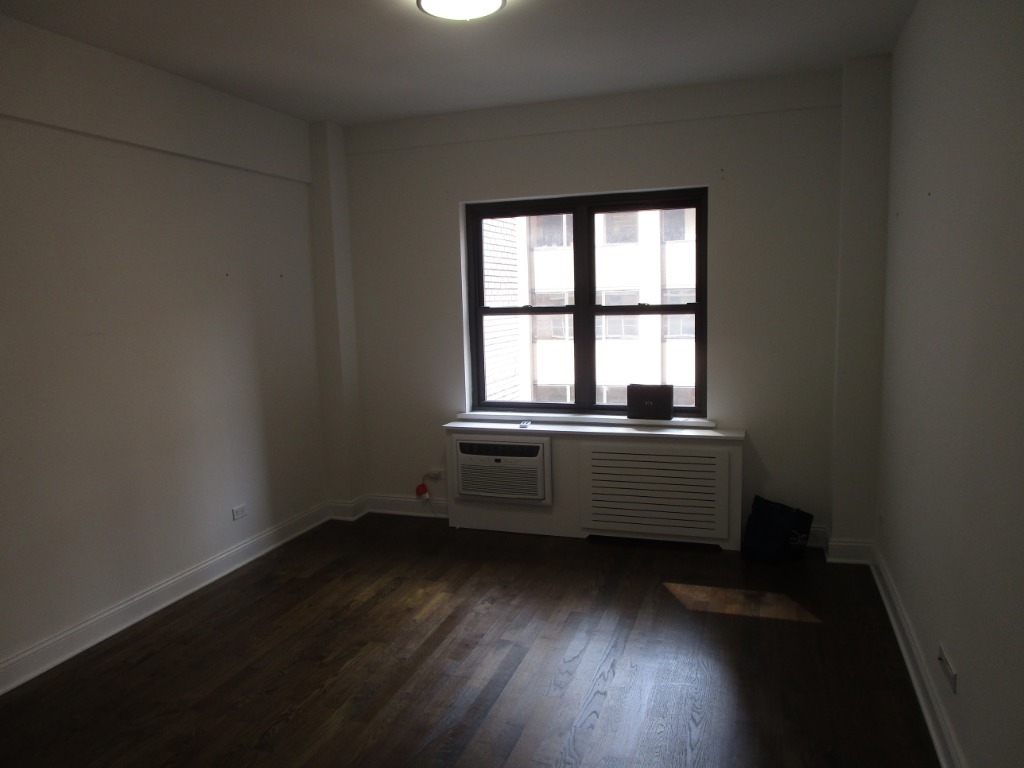  East 57 street - Photo 10