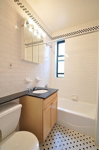 East 70th st - Photo 1