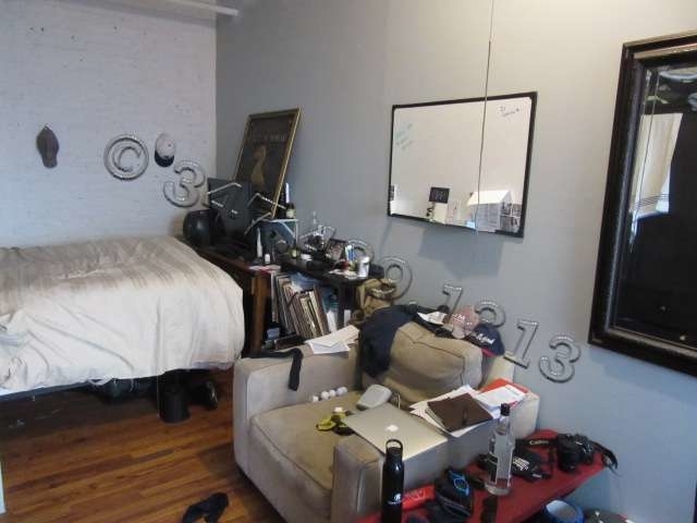 218 Bedford Ave. - Photo 5