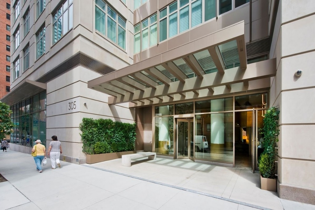 305 East 51st Street - Photo 8