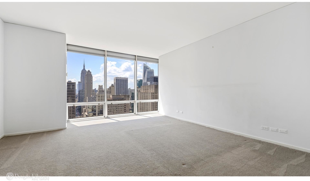 641 Fifth Avenue - Photo 3