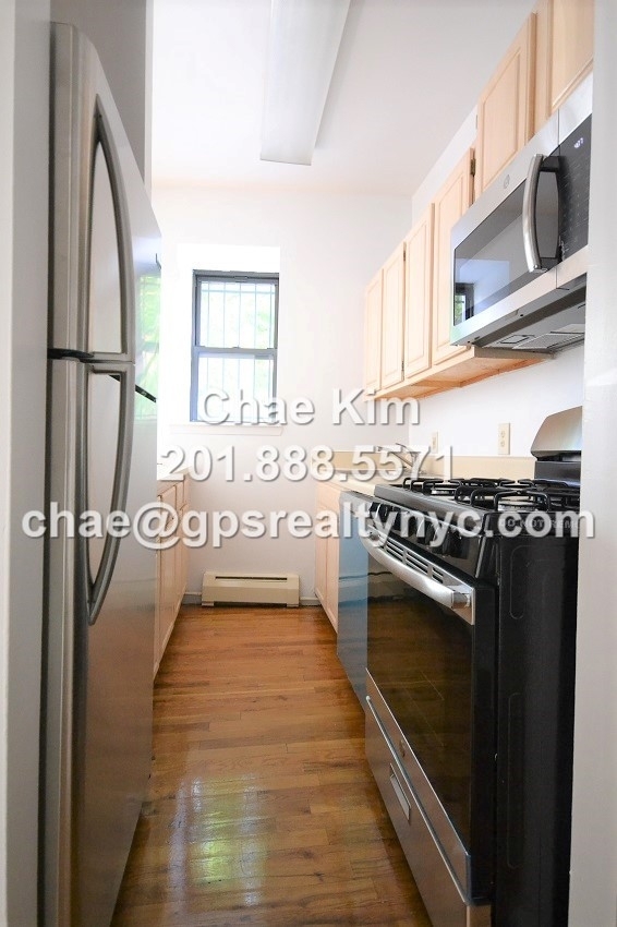 30 Bradhurst Ave - Photo 3