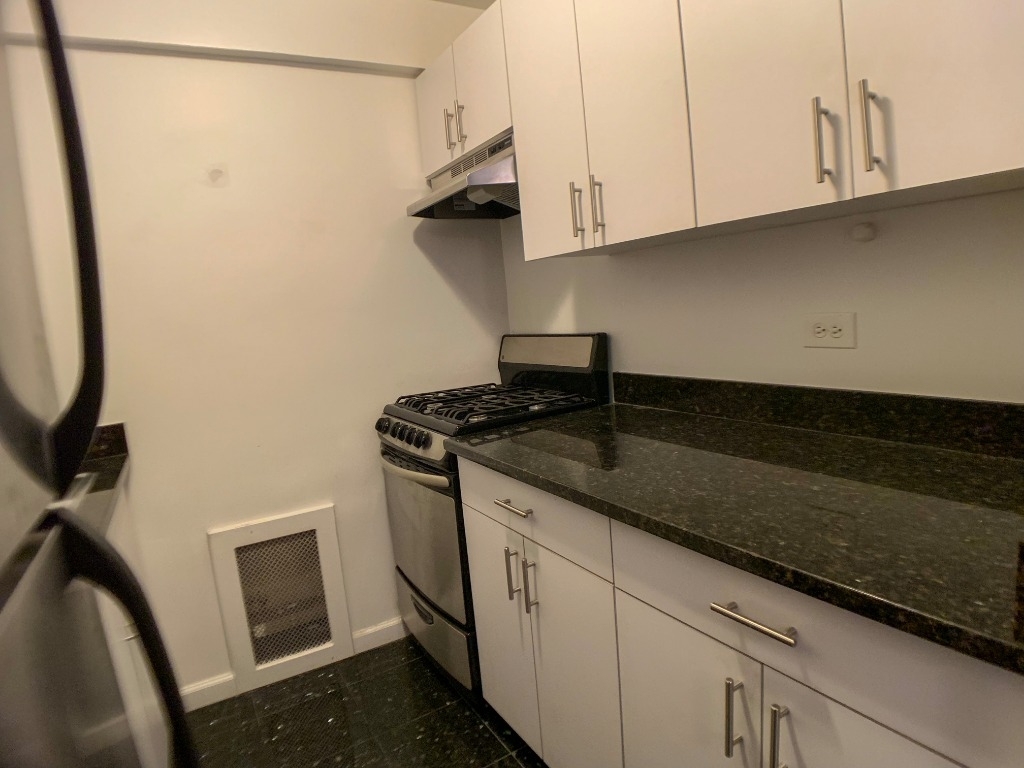 405 East 56th Street, Apt. 9l - Photo 2