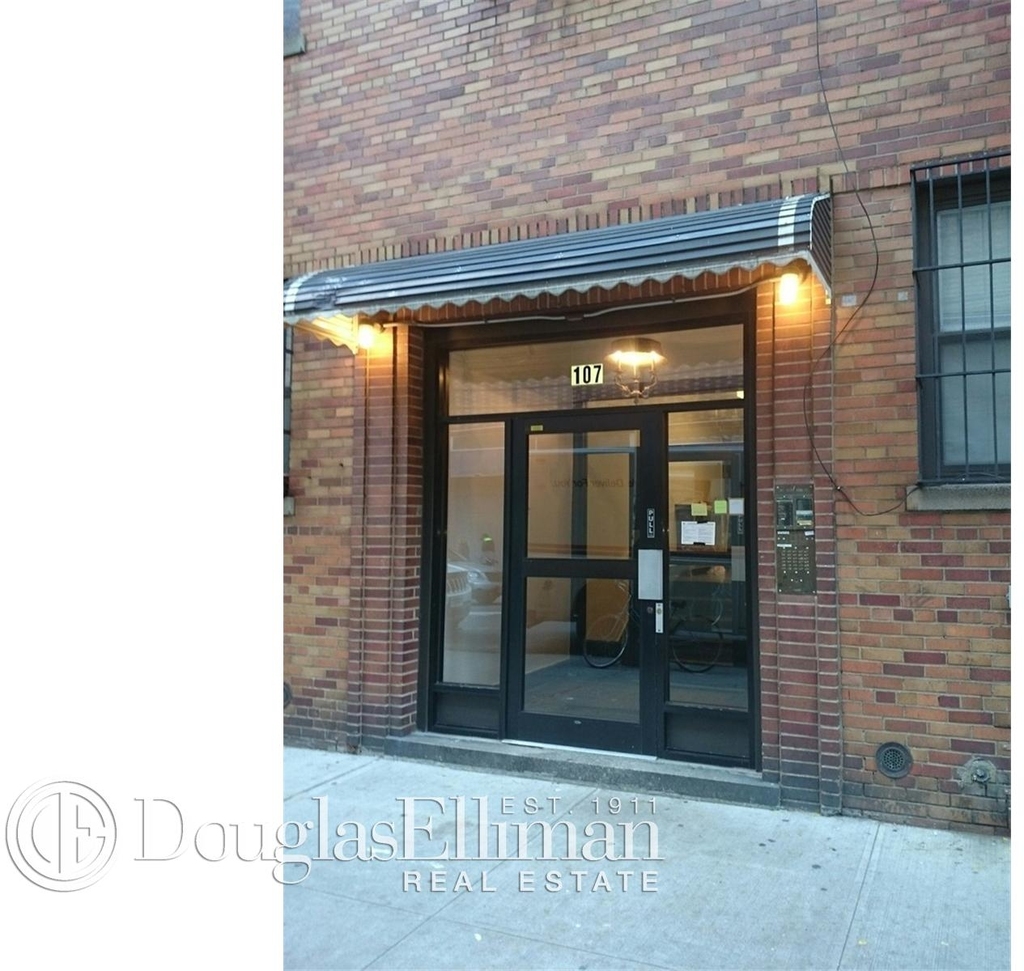 107 West 68th St - Photo 6