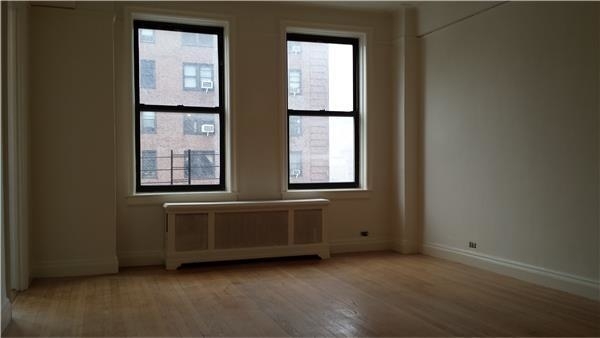 East 21st Street - Photo 10