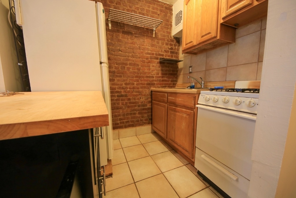 493 Amsterdam Avenue - Photo 6