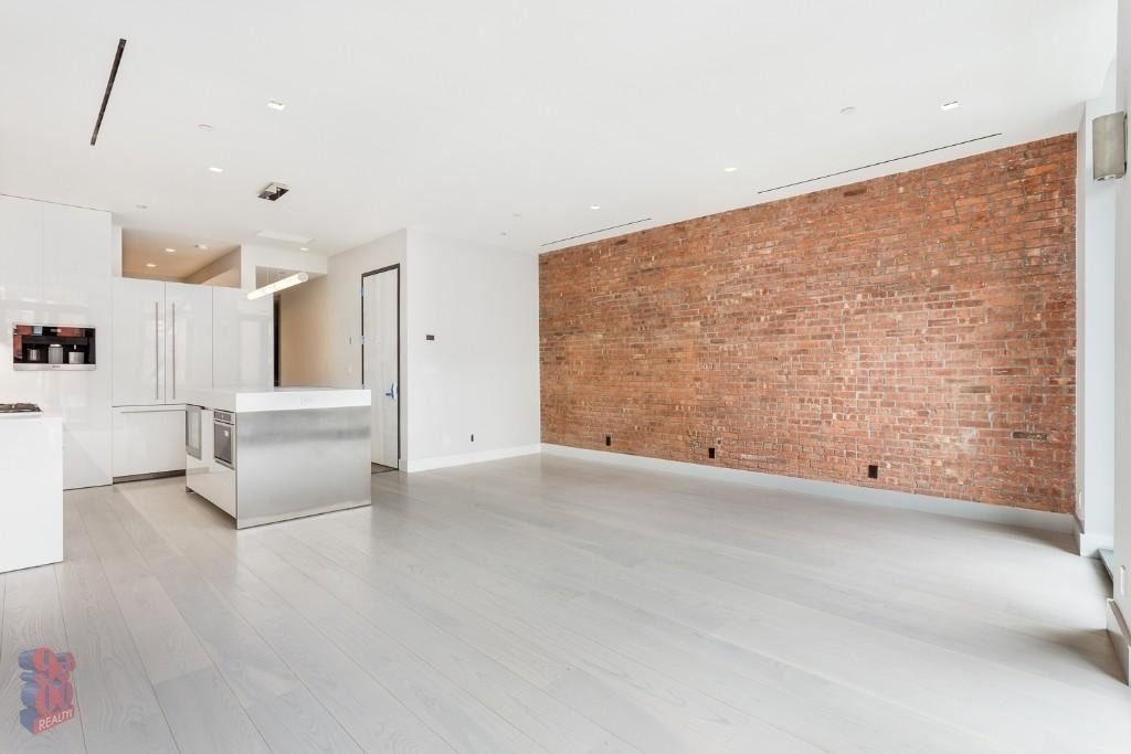 319 Bowery - Photo 3