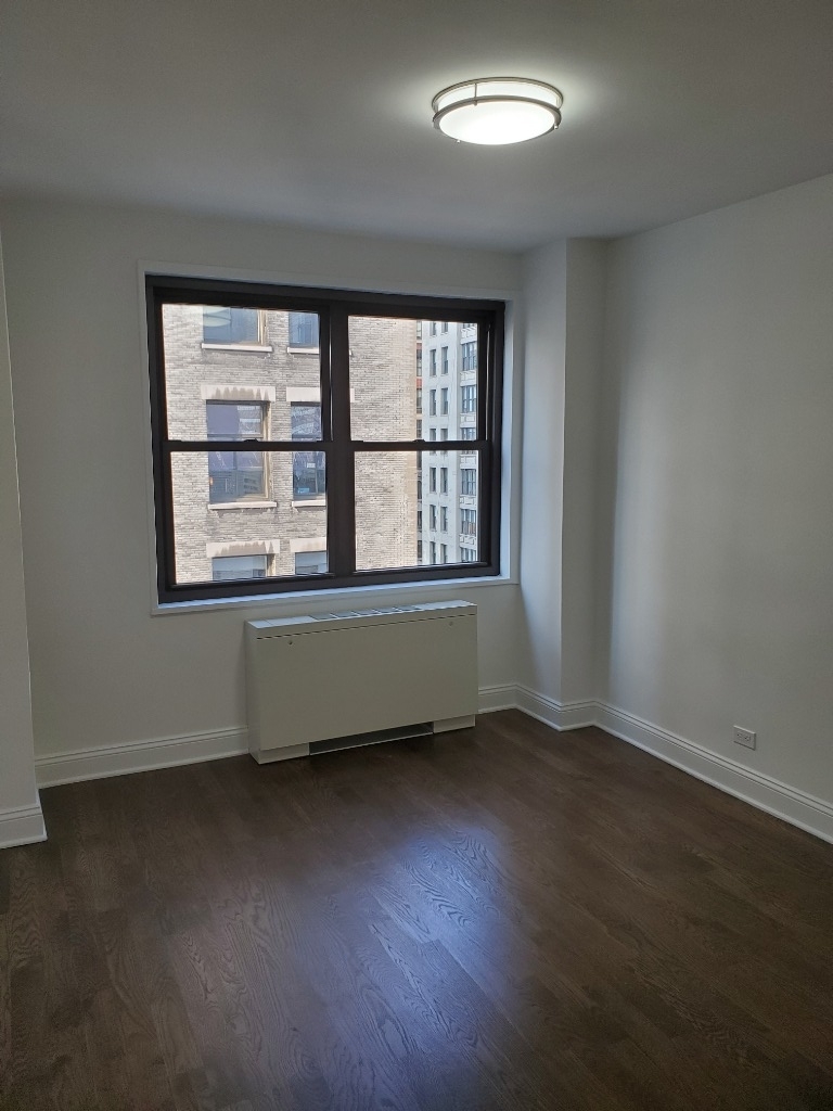 96 5th Avenue  - Photo 4