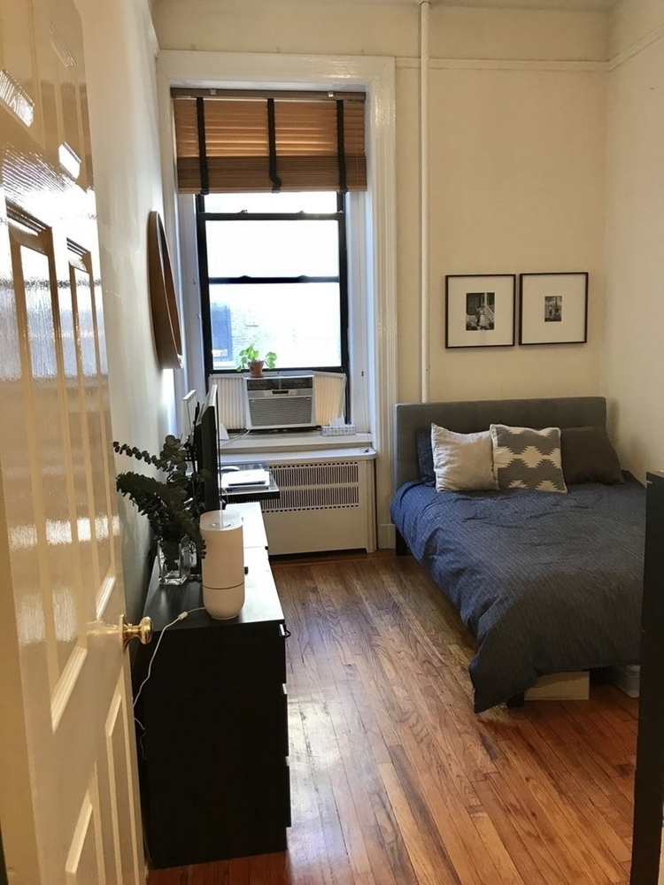 210 west 16th street - Photo 3