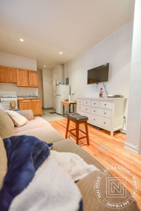 183 Mulberry St - Photo 1