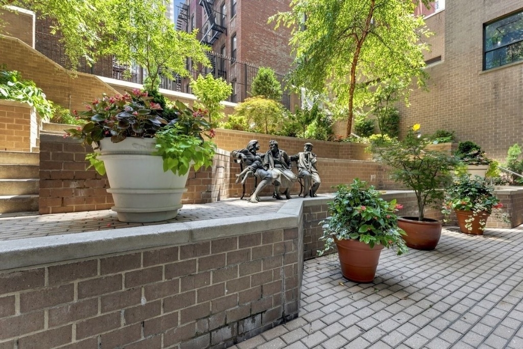 247 West 87th Street - Photo 6