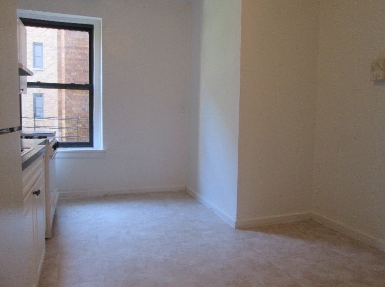 4863 Broadway - Photo 2